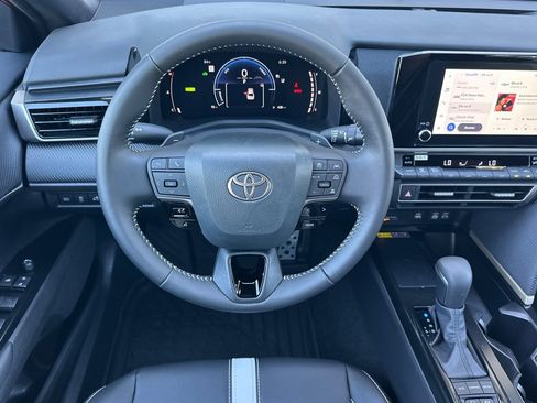 Certified 2026 Toyota Camry Hybrid w/ Convenience Package FWD image 14