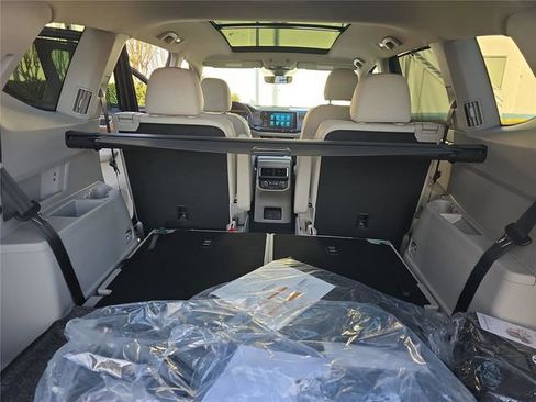 New 2026 Volkswagen Atlas SE image 27