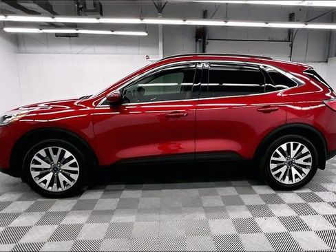 Used 2021 Ford Escape Titanium AWD/4WD image 14
