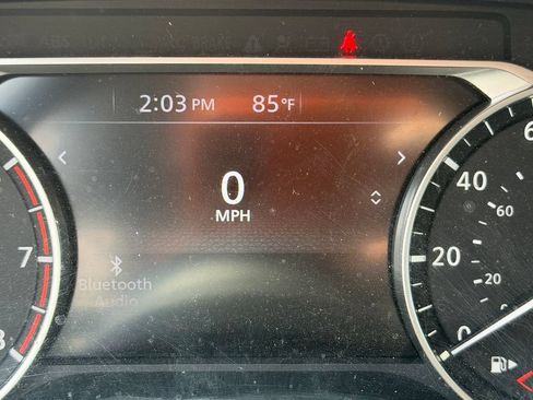 Used 2023 Nissan Rogue SV AWD/4WD image 14