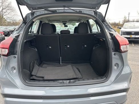 Certified 2022 Nissan Kicks SV FWD image 8