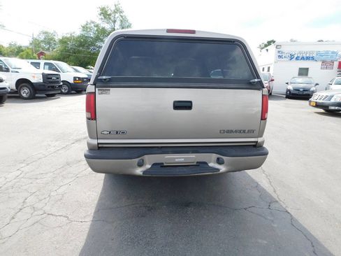 Used 2000 Chevrolet S10 Pickup LS w/ Preferred Equipment Group RWD image 22