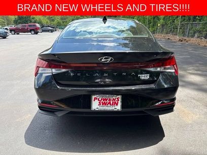 Used 2023 Hyundai Elantra SEL w/ Convenience Package