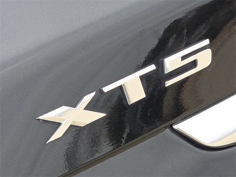 Used 2022 Cadillac XT5 Sportv w/ Technology Package image 11