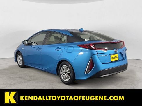 Used 2022 Toyota Prius Prime XLE FWD image 7