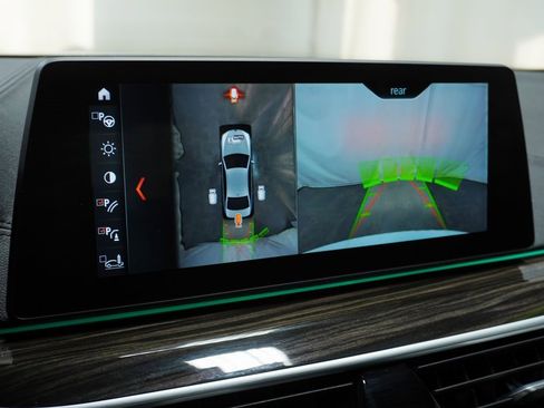 Used 2017 BMW 530i xDrive image 23