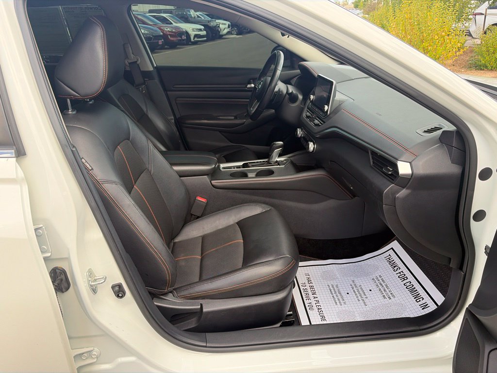 Used 2019 Nissan Altima 2.5 SR w/ SR Premium Package AWD/4WD image 12