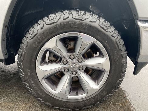 Used 2019 RAM 1500 Limited image 9