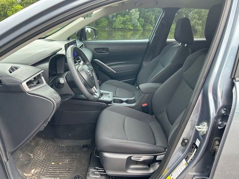 Certified 2026 Toyota Corolla Cross LE FWD image 15