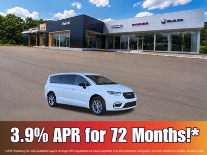 New 2026 Chrysler Pacifica Select