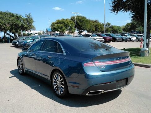 Used 2019 Lincoln MKZ Premiere FWD image 11