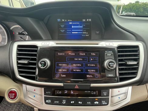 Used 2015 Honda Accord EX-L image 18