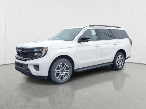 New 2026 Ford Expedition Active AWD/4WD image 4