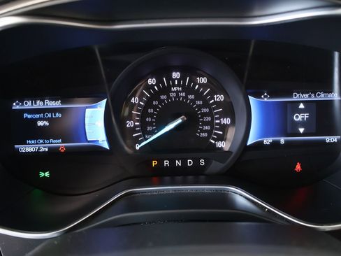Used 2016 Ford Fusion SE w/ Equipment Group 202A FWD image 4