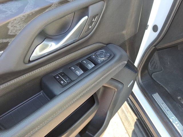 Used 2024 GMC Yukon Denali AWD/4WD image 15