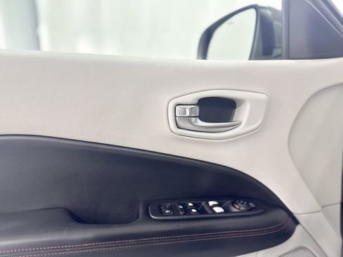 Used 2019 Jeep Compass Limited w/ Safety & Security Group image 13