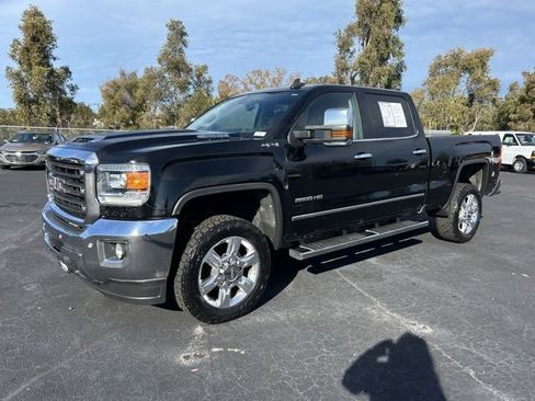 Used 2018 GMC Sierra 2500 SLT w/ Duramax Plus Package image 3