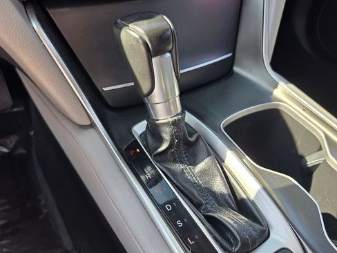 Used 2018 Honda Accord EX-L image 26