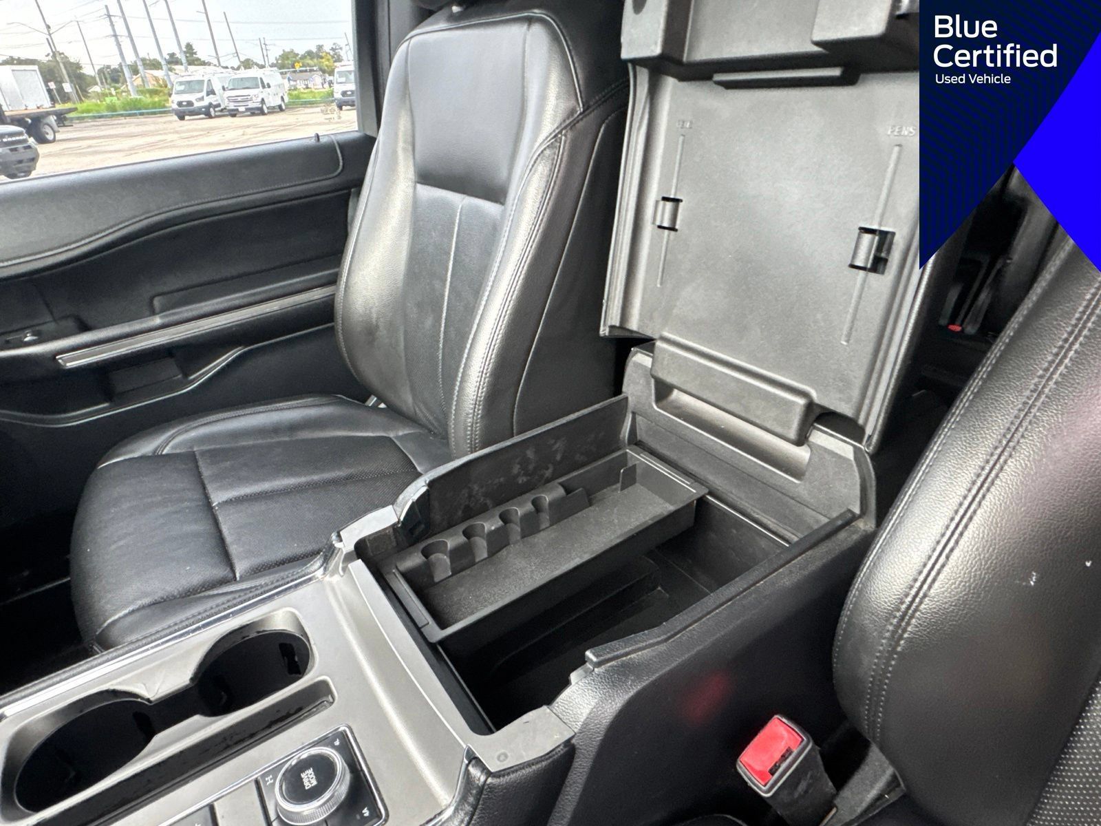 Used 2020 Ford Expedition Max XLT w/ Equipment Group 202A AWD/4WD image 17