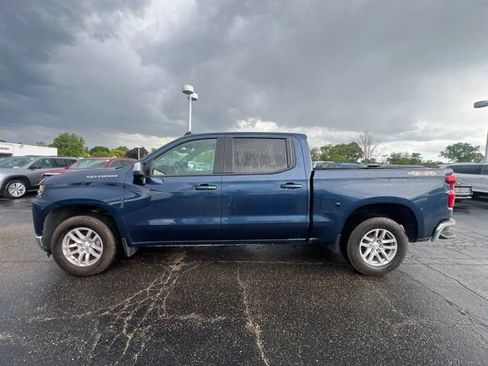 Used 2021 Chevrolet Silverado 1500 LT w/ Convenience Package II AWD/4WD image 8