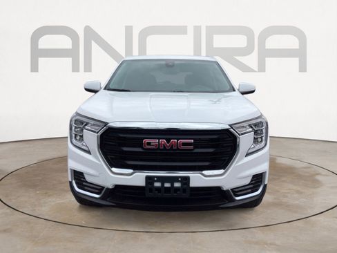 Used 2024 GMC Terrain SLE w/ LPO, Floor Liner Package image 8