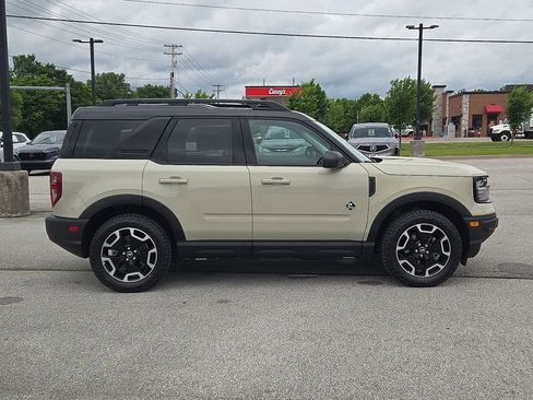 Used 2024 Ford Bronco Sport Outer Banks w/ Tech Package AWD/4WD image 7