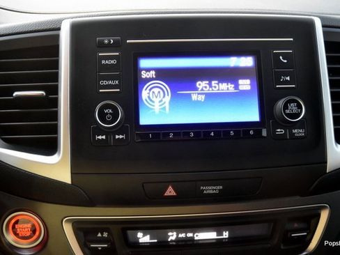 Used 2017 Honda Ridgeline RT image 17