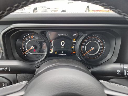 New 2026 Jeep Gladiator Sport AWD/4WD image 17
