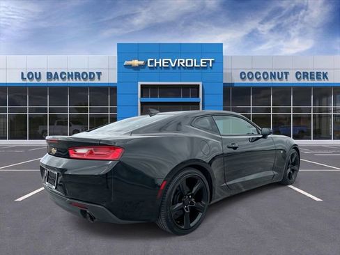Used 2018 Chevrolet Camaro LT RWD image 8