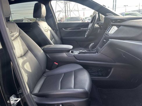 Certified 2025 Cadillac XT5 Premium Luxury image 29