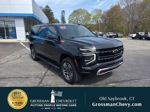 Used 2025 Chevrolet Suburban Z71 AWD/4WD image 1