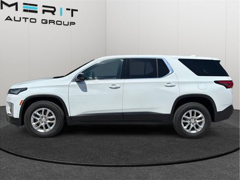 Used 2023 Chevrolet Traverse LS FWD image 5