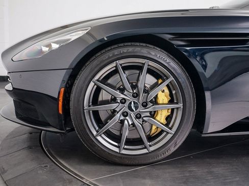 Used 2017 Aston Martin DB11 V12 image 16