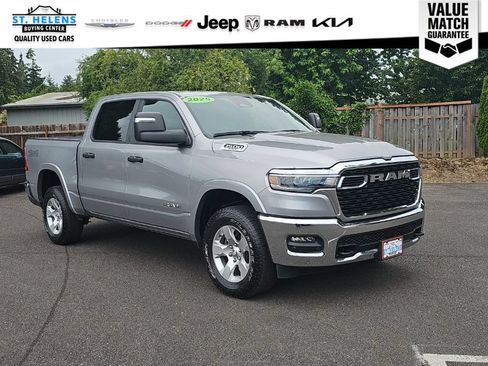 Used 2025 RAM 1500 Big Horn AWD/4WD image 10