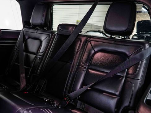 Used 2024 Lincoln Navigator Premiere AWD/4WD image 42