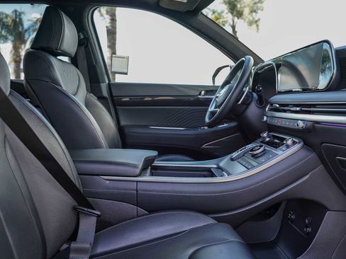 Used 2023 Hyundai Palisade Calligraphy image 13