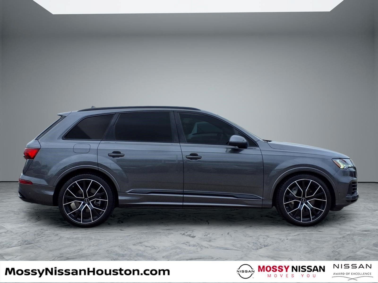 Used 2023 Audi Q7 3.0T Prestige w/ Prestige Package AWD/4WD image 8