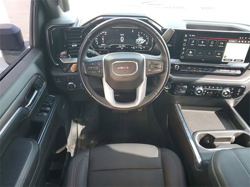 Used 2024 GMC Sierra 2500 SLT w/ SLT Premium Package image 29
