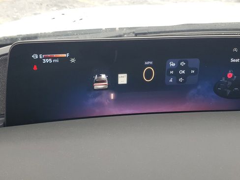 New 2026 Lincoln Navigator Reserve AWD/4WD image 19