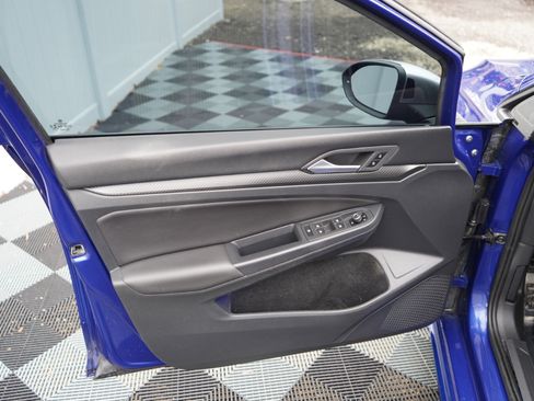 Used 2022 Volkswagen Golf R 2.0T DSG image 23