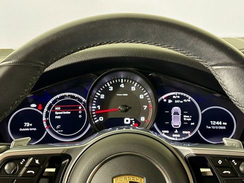 Used 2023 Porsche Cayenne image 10