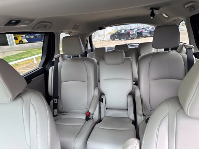 Used 2025 Honda Odyssey EX-L image 11