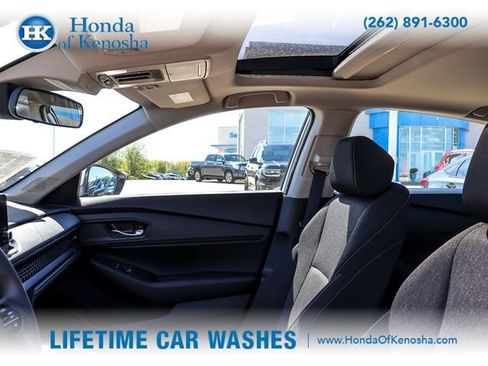 Used 2023 Honda Accord EX image 10