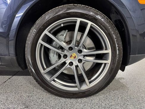 Used 2022 Porsche Cayenne S image 5
