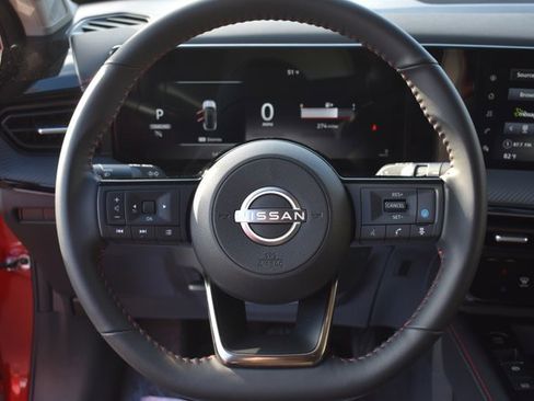 Used 2025 Nissan Kicks SR image 19