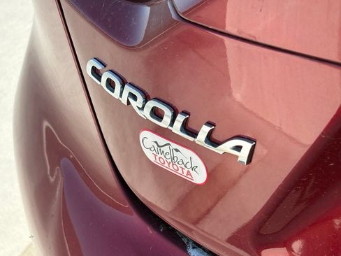Used 2025 Toyota Corolla LE FWD image 11