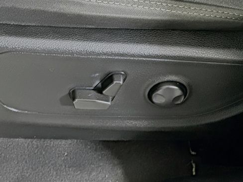 Used 2022 RAM 1500 Big Horn AWD/4WD image 12