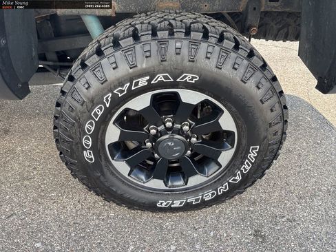 Used 2018 RAM 2500 Power Wagon w/ Leather & Luxury Group AWD/4WD image 9