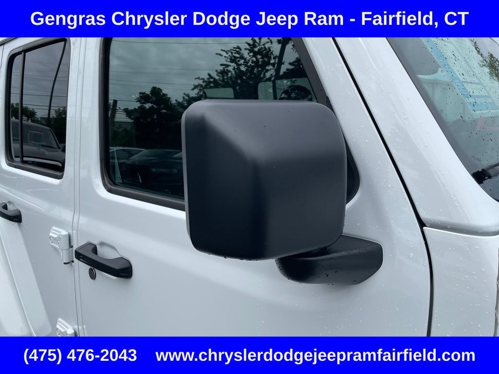 Used 2023 Jeep Wrangler Unlimited Sahara w/ Cold Weather Group AWD/4WD image 15