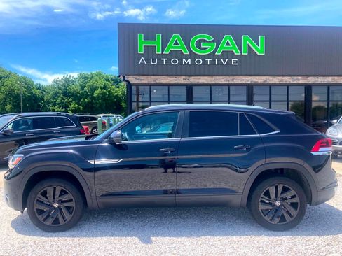 Used 2023 Volkswagen Atlas Cross Sport SE w/ Black Wheel Package AWD/4WD image 26